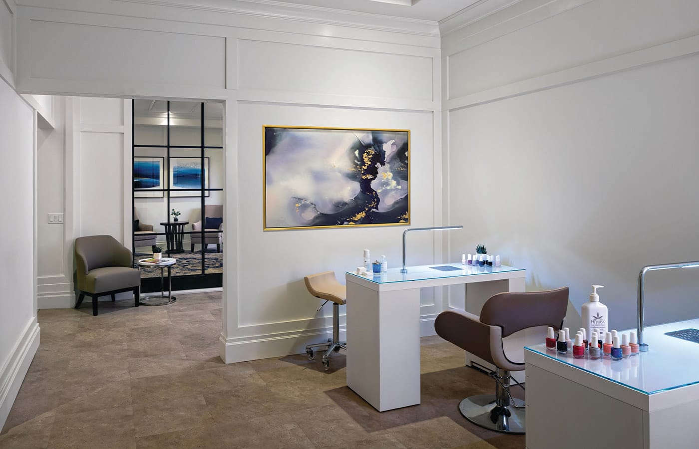 manicure station
