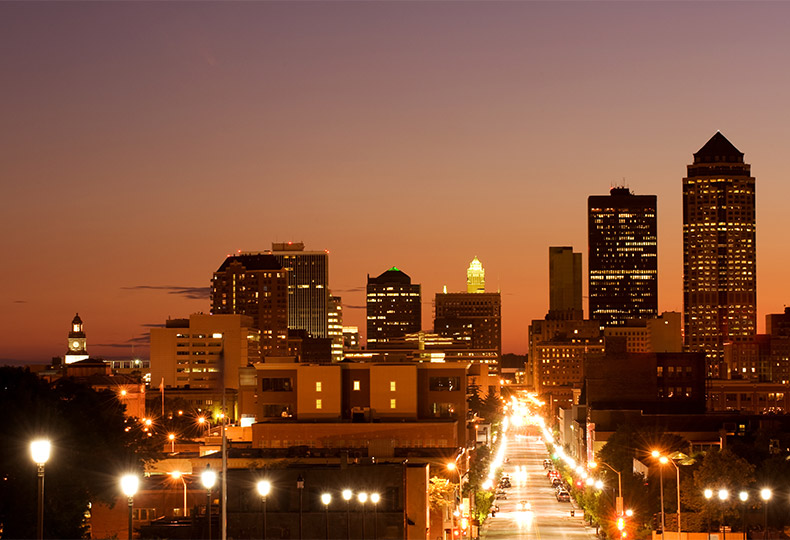 shot of des moines iowa at sunset