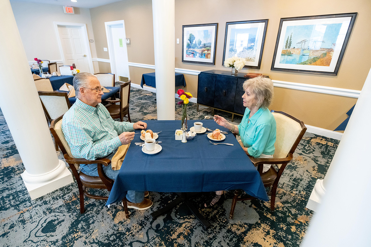 Dining Residents