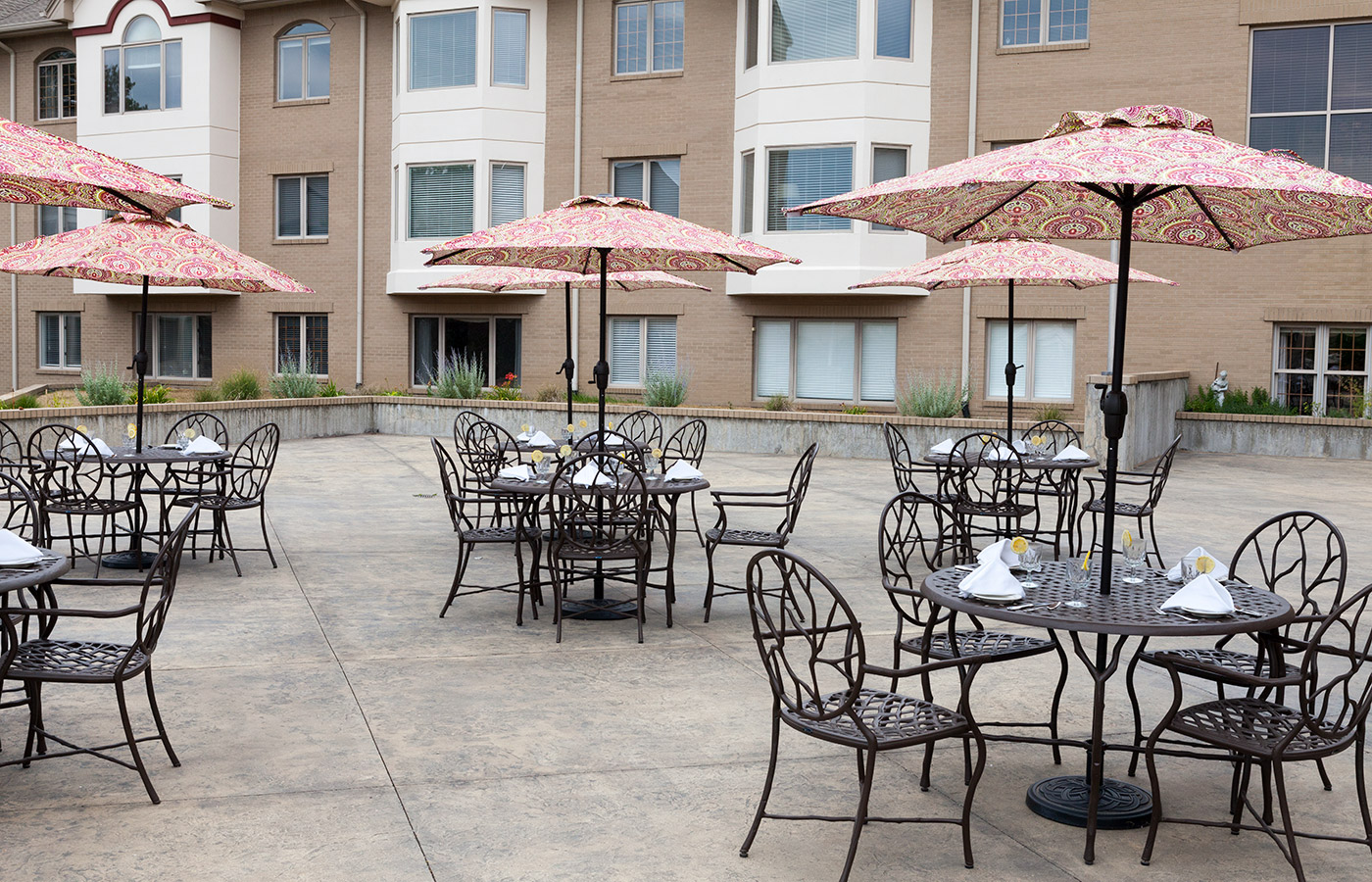 outside dinning area