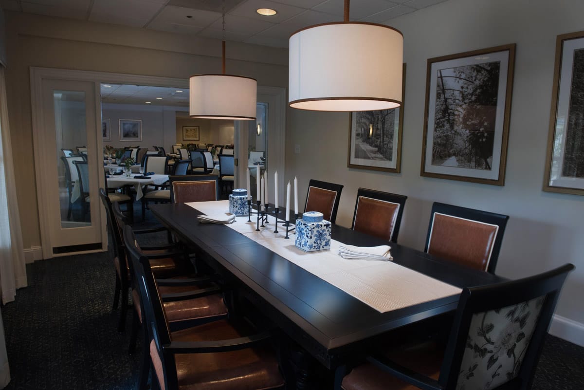 Enjoy exceptional restaurant style dining including three delicious meals per day made just how you like it.