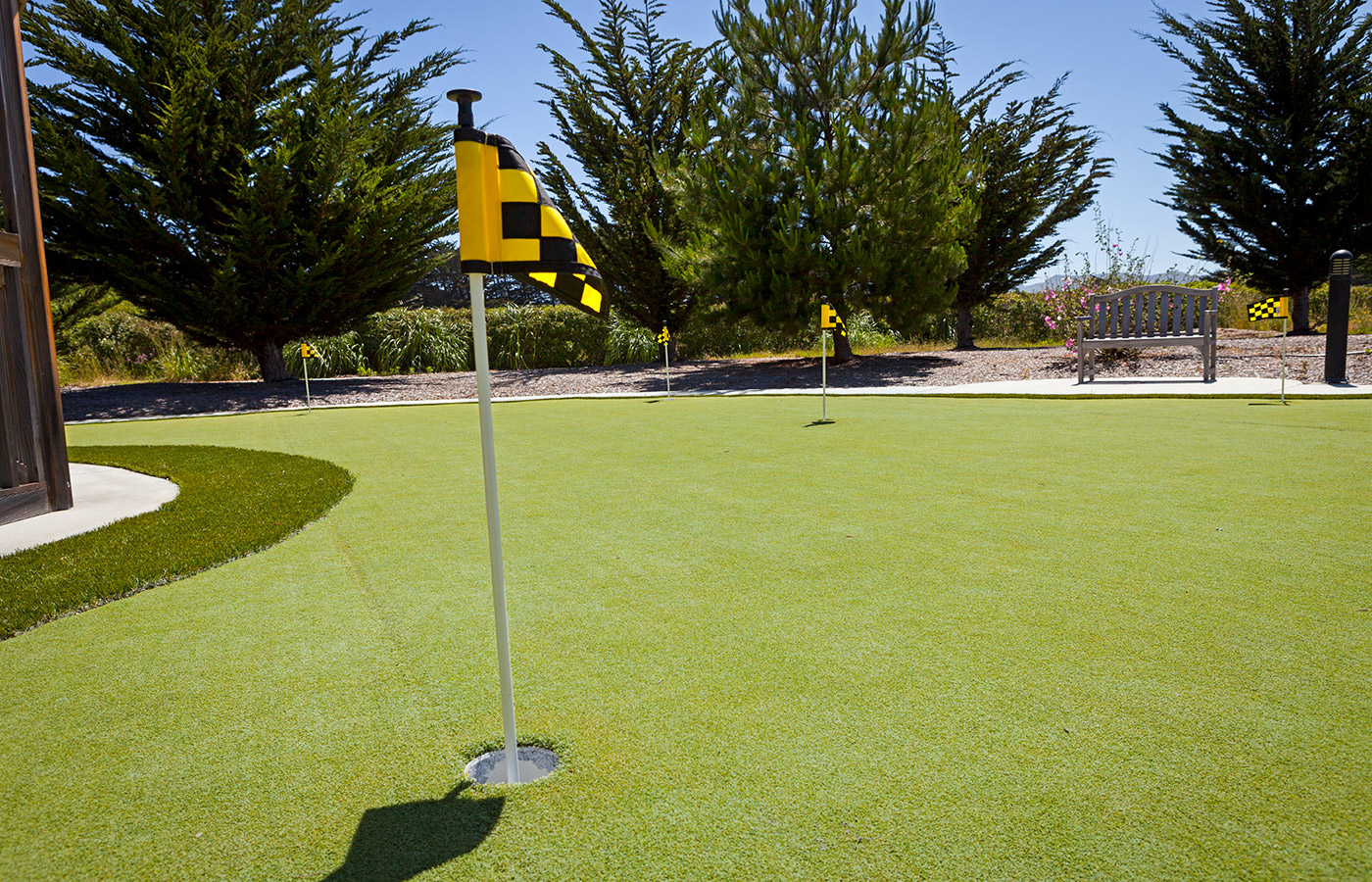 Golf putting court of the residence