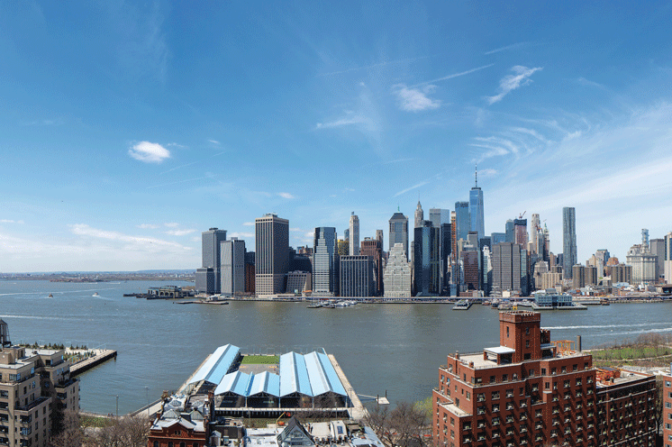 A west facing view from The Watermark at Brooklyn Heights focusing on the New York skyline