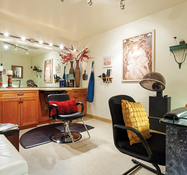 Salon The Salon Area available to all resident