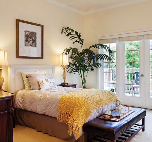Short Stay Beautifully decorated Bedroom with large window