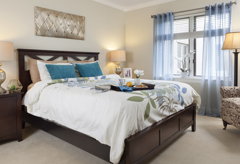 Assisted Bright and cozy bedroom